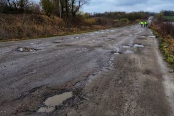 На Житомирщині знову шукають підрядника: за 330 млн грн відремонтують ділянку траси Н-03