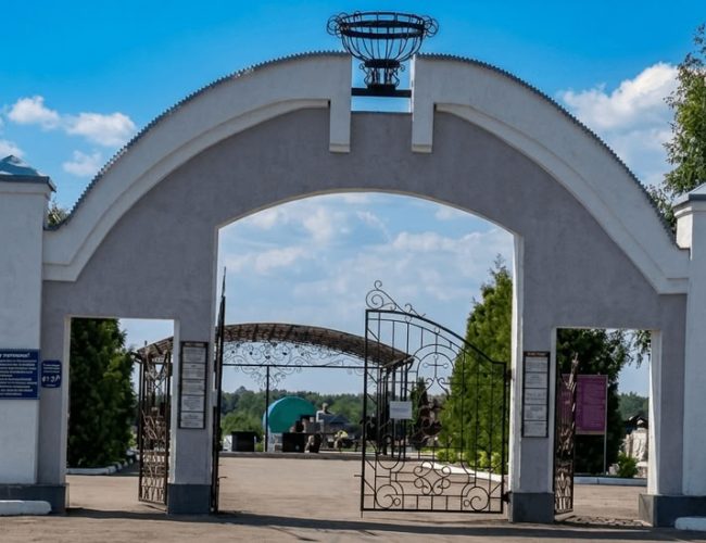 У Житомирі перекриють в’їзд на кладовища у поминальні дні