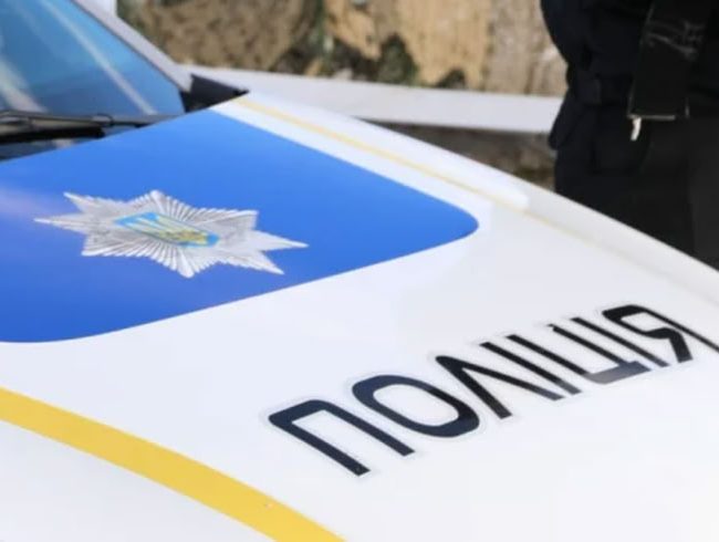 У Житомирі поліція встановила чоловіка, який побив 88-річного пенсіонера